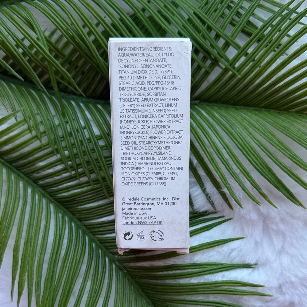 NIB Jane Iredale Beyond Matte Liquid Foundation shade M9